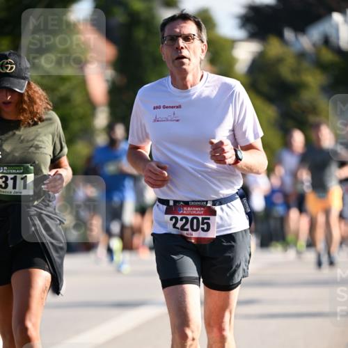 01.09.2024 - BARMER Alsterlauf Dr. Thomas Lammeyer http://msf.ph/oto/6900769 01.09.2024 09:38:12 Laufen 6, 35, 311, 35, 2205 meine-sportfotos.de