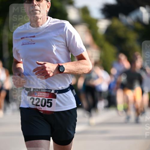01.09.2024 - BARMER Alsterlauf Dr. Thomas Lammeyer http://msf.ph/oto/6900770 01.09.2024 09:38:13 Laufen 35, 2205 meine-sportfotos.de
