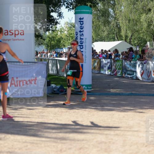 01.09.2024 - 17. Tribühne Triathlon Michael Strokosch http://msf.ph/oto/6900800 01.09.2024 10:58:20 Ziel 207, 268 meine-sportfotos.de