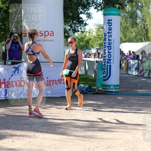 01.09.2024 - 17. Tribühne Triathlon Michael Strokosch http://msf.ph/oto/6900830 01.09.2024 10:58:22 Ziel 207, 268 meine-sportfotos.de