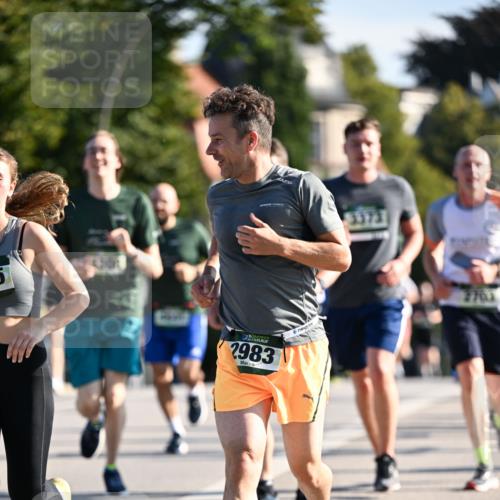 01.09.2024 - BARMER Alsterlauf Dr. Thomas Lammeyer http://msf.ph/oto/6900843 01.09.2024 09:38:18 Laufen 3373, 2983, 2763 meine-sportfotos.de