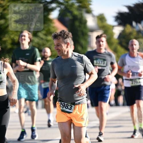01.09.2024 - BARMER Alsterlauf Dr. Thomas Lammeyer http://msf.ph/oto/6900847 01.09.2024 09:38:18 Laufen 3373, 2983, 2703 meine-sportfotos.de