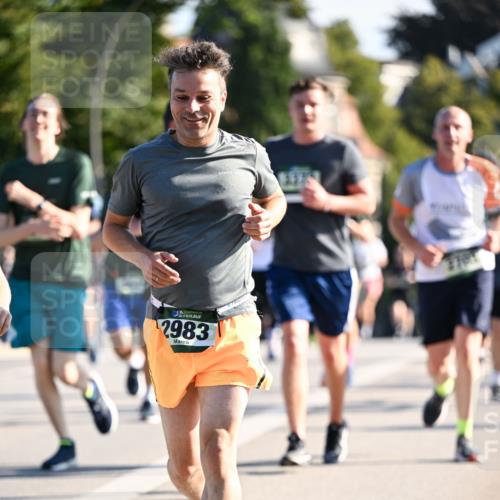 01.09.2024 - BARMER Alsterlauf Dr. Thomas Lammeyer http://msf.ph/oto/6900851 01.09.2024 09:38:18 Laufen 2983 meine-sportfotos.de