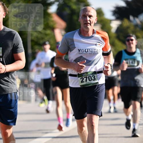 01.09.2024 - BARMER Alsterlauf Dr. Thomas Lammeyer http://msf.ph/oto/6900935 01.09.2024 09:38:20 Laufen 35, 2703, 4147 meine-sportfotos.de