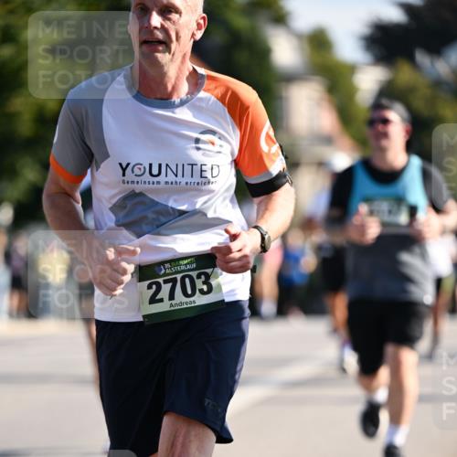 01.09.2024 - BARMER Alsterlauf Dr. Thomas Lammeyer http://msf.ph/oto/6900959 01.09.2024 09:38:21 Laufen 35, 2703 meine-sportfotos.de