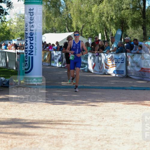 01.09.2024 - 17. Tribühne Triathlon Michael Strokosch http://msf.ph/oto/6900975 01.09.2024 10:58:34 Ziel 139, 222 meine-sportfotos.de