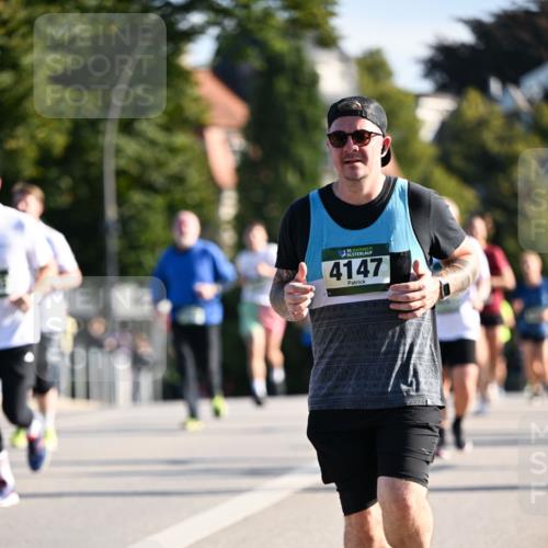01.09.2024 - BARMER Alsterlauf Dr. Thomas Lammeyer http://msf.ph/oto/6900979 01.09.2024 09:38:22 Laufen 35, 4147 meine-sportfotos.de