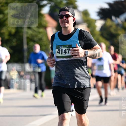 01.09.2024 - BARMER Alsterlauf Dr. Thomas Lammeyer http://msf.ph/oto/6900992 01.09.2024 09:38:23 Laufen 35, 4147 meine-sportfotos.de