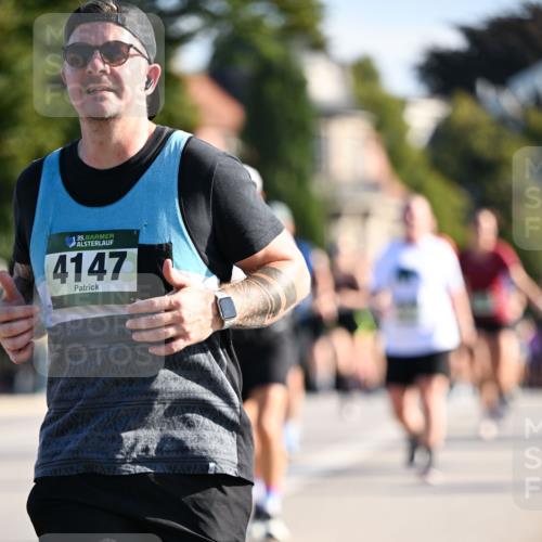 01.09.2024 - BARMER Alsterlauf Dr. Thomas Lammeyer http://msf.ph/oto/6901009 01.09.2024 09:38:24 Laufen 35, 4147 meine-sportfotos.de