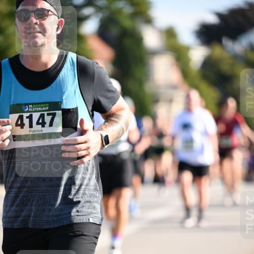 01.09.2024 - BARMER Alsterlauf Dr. Thomas Lammeyer http://msf.ph/oto/6901012 01.09.2024 09:38:24 Laufen 35, 4147 meine-sportfotos.de