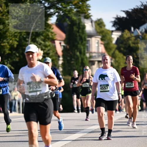 01.09.2024 - BARMER Alsterlauf Dr. Thomas Lammeyer http://msf.ph/oto/6901035 01.09.2024 09:38:25 Laufen 5035, 3297, 4082, 4557 meine-sportfotos.de