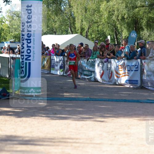 01.09.2024 - 17. Tribühne Triathlon Michael Strokosch http://msf.ph/oto/6901043 01.09.2024 10:58:53 Ziel 220, 278 meine-sportfotos.de