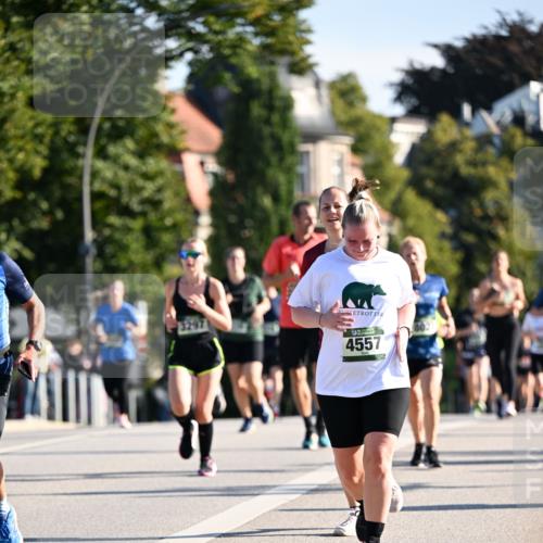 01.09.2024 - BARMER Alsterlauf Dr. Thomas Lammeyer http://msf.ph/oto/6901053 01.09.2024 09:38:27 Laufen 4557 meine-sportfotos.de