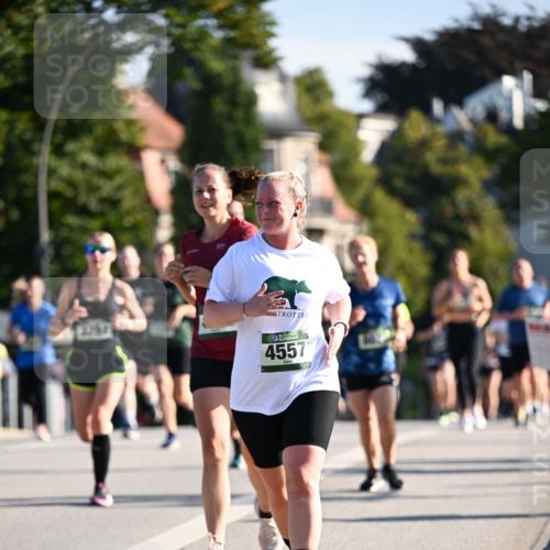 01.09.2024 - BARMER Alsterlauf Dr. Thomas Lammeyer http://msf.ph/oto/6901058 01.09.2024 09:38:27 Laufen 4557 meine-sportfotos.de
