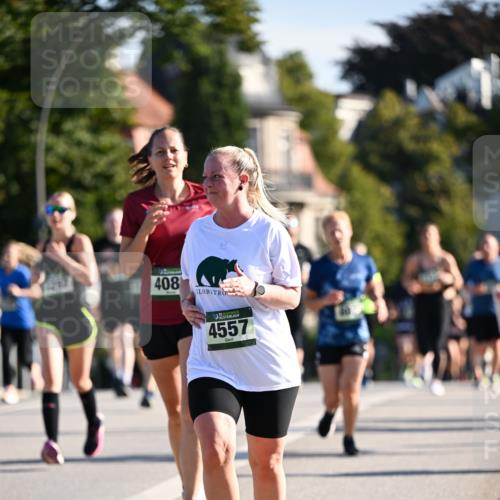 01.09.2024 - BARMER Alsterlauf Dr. Thomas Lammeyer http://msf.ph/oto/6901066 01.09.2024 09:38:27 Laufen 408, 4557 meine-sportfotos.de
