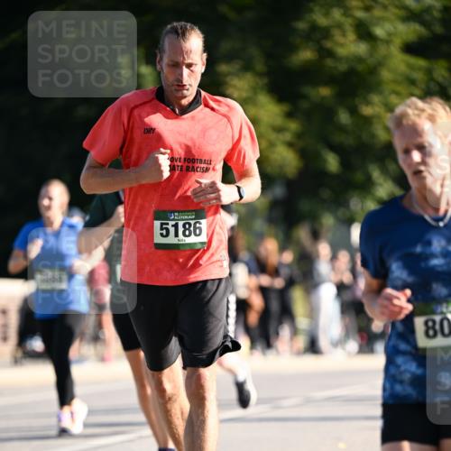 01.09.2024 - BARMER Alsterlauf Dr. Thomas Lammeyer http://msf.ph/oto/6901146 01.09.2024 09:38:32 Laufen 35, 5186, 80 meine-sportfotos.de