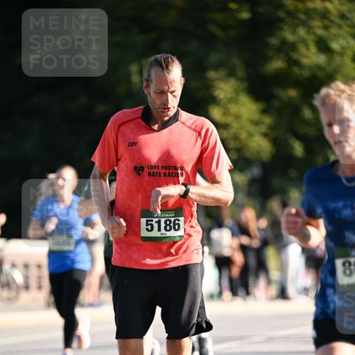 01.09.2024 - BARMER Alsterlauf Dr. Thomas Lammeyer http://msf.ph/oto/6901150 01.09.2024 09:38:32 Laufen 5186, 8 meine-sportfotos.de