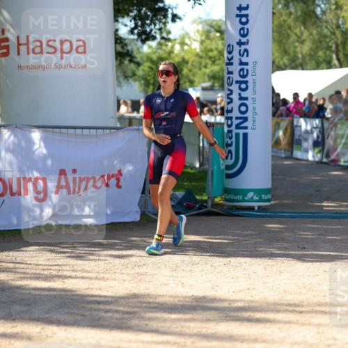 01.09.2024 - 17. Tribühne Triathlon Michael Strokosch http://msf.ph/oto/6901193 01.09.2024 10:58:57 Ziel 220, 278 meine-sportfotos.de