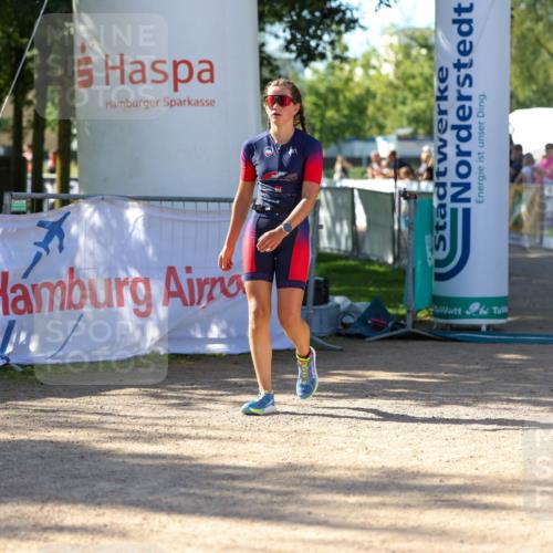 01.09.2024 - 17. Tribühne Triathlon Michael Strokosch http://msf.ph/oto/6901208 01.09.2024 10:58:58 Ziel 220, 278 meine-sportfotos.de