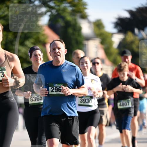 01.09.2024 - BARMER Alsterlauf Dr. Thomas Lammeyer http://msf.ph/oto/6901240 01.09.2024 09:38:36 Laufen 3, 8365, 35, 296, 40, 3930, 4807 meine-sportfotos.de