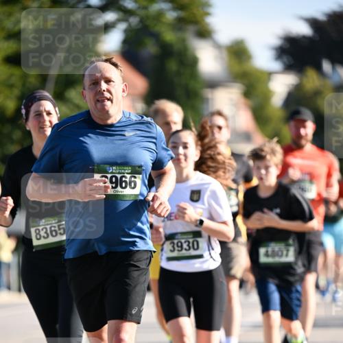 01.09.2024 - BARMER Alsterlauf Dr. Thomas Lammeyer http://msf.ph/oto/6901250 01.09.2024 09:38:36 Laufen 8365, 35, 2966, 3930, 4807 meine-sportfotos.de
