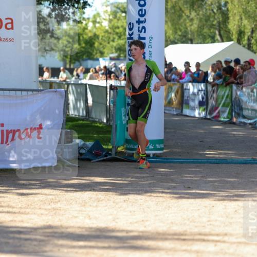 01.09.2024 - 17. Tribühne Triathlon Michael Strokosch http://msf.ph/oto/6901272 01.09.2024 10:59:08 Ziel 231, 274 meine-sportfotos.de