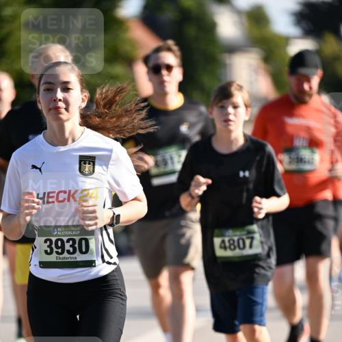01.09.2024 - BARMER Alsterlauf Dr. Thomas Lammeyer http://msf.ph/oto/6901279 01.09.2024 09:38:38 Laufen 24, 35, 3930, 4807 meine-sportfotos.de