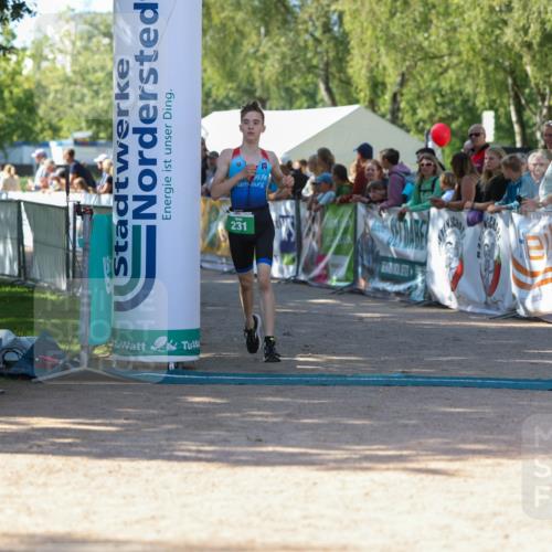 01.09.2024 - 17. Tribühne Triathlon Michael Strokosch http://msf.ph/oto/6901295 01.09.2024 10:59:09 Ziel 231, 274 meine-sportfotos.de