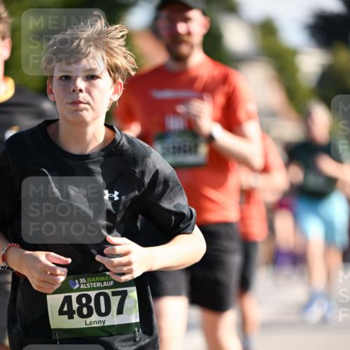 01.09.2024 - BARMER Alsterlauf Dr. Thomas Lammeyer http://msf.ph/oto/6901303 01.09.2024 09:38:40 Laufen 35, 4807 meine-sportfotos.de