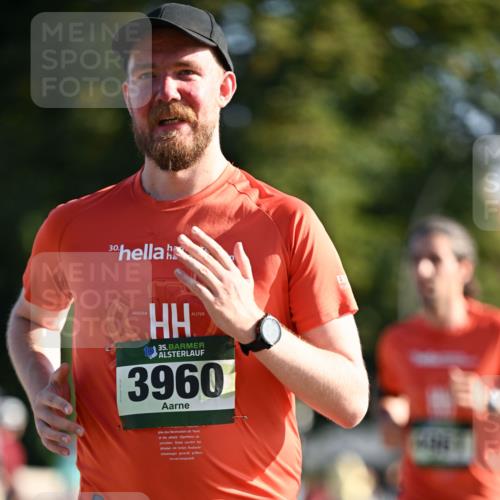 01.09.2024 - BARMER Alsterlauf Dr. Thomas Lammeyer http://msf.ph/oto/6901324 01.09.2024 09:38:41 Laufen 30, 35, 3960 meine-sportfotos.de