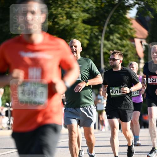 01.09.2024 - BARMER Alsterlauf Dr. Thomas Lammeyer http://msf.ph/oto/6901333 01.09.2024 09:38:42 Laufen 4016, 1226, 3237 meine-sportfotos.de