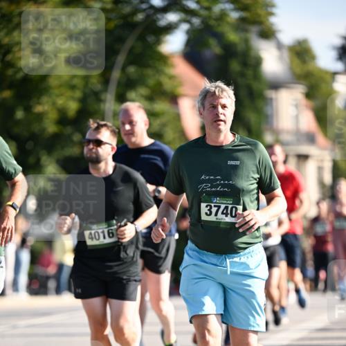 01.09.2024 - BARMER Alsterlauf Dr. Thomas Lammeyer http://msf.ph/oto/6901346 01.09.2024 09:38:43 Laufen 4016, 35, 3740 meine-sportfotos.de