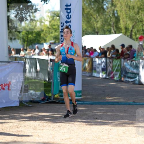 01.09.2024 - 17. Tribühne Triathlon Michael Strokosch http://msf.ph/oto/6901351 01.09.2024 10:59:11 Ziel 231, 274, 304 meine-sportfotos.de