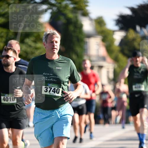 01.09.2024 - BARMER Alsterlauf Dr. Thomas Lammeyer http://msf.ph/oto/6901357 01.09.2024 09:38:43 Laufen 4016, 35, 3740 meine-sportfotos.de