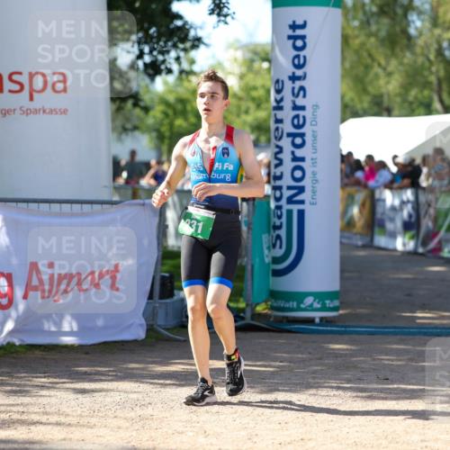 01.09.2024 - 17. Tribühne Triathlon Michael Strokosch http://msf.ph/oto/6901368 01.09.2024 10:59:11 Ziel 231, 274, 304 meine-sportfotos.de