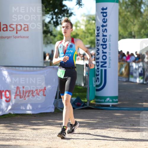 01.09.2024 - 17. Tribühne Triathlon Michael Strokosch http://msf.ph/oto/6901376 01.09.2024 10:59:12 Ziel 231, 274, 304 meine-sportfotos.de