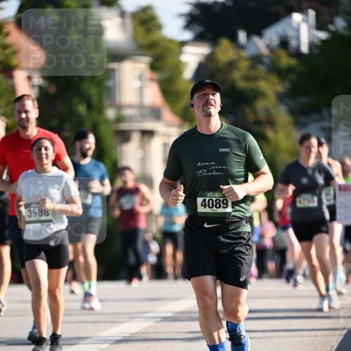 01.09.2024 - BARMER Alsterlauf Dr. Thomas Lammeyer http://msf.ph/oto/6901399 01.09.2024 09:38:45 Laufen 3586, 4089 meine-sportfotos.de
