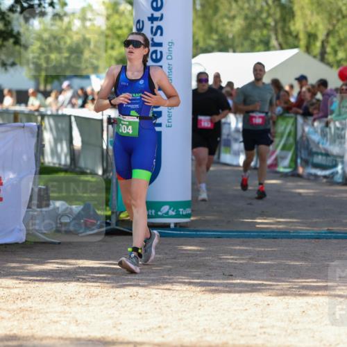 01.09.2024 - 17. Tribühne Triathlon Michael Strokosch http://msf.ph/oto/6901417 01.09.2024 10:59:19 Ziel 163, 169, 304 meine-sportfotos.de