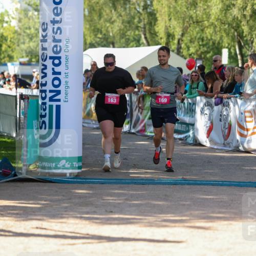 01.09.2024 - 17. Tribühne Triathlon Michael Strokosch http://msf.ph/oto/6901435 01.09.2024 10:59:20 Ziel 163, 169, 304 meine-sportfotos.de