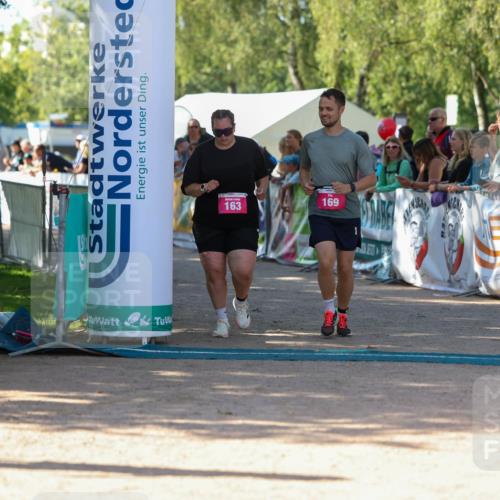 01.09.2024 - 17. Tribühne Triathlon Michael Strokosch http://msf.ph/oto/6901442 01.09.2024 10:59:21 Ziel 163, 169, 304 meine-sportfotos.de