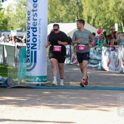 01.09.2024 - 17. Tribühne Triathlon Michael Strokosch http://msf.ph/oto/6901454 01.09.2024 10:59:21 Ziel 163, 169, 304 meine-sportfotos.de