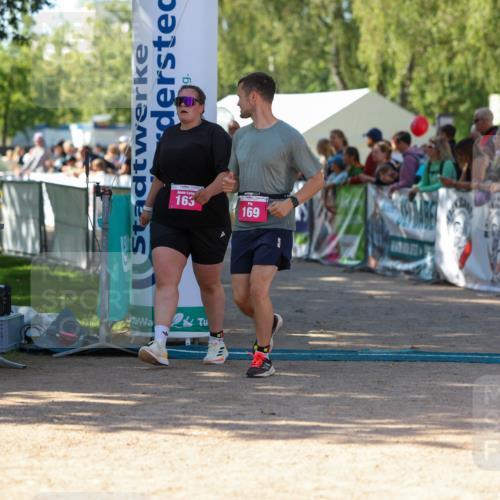 01.09.2024 - 17. Tribühne Triathlon Michael Strokosch http://msf.ph/oto/6901492 01.09.2024 10:59:22 Ziel 163, 169, 304 meine-sportfotos.de