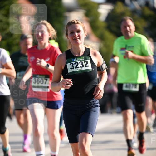 01.09.2024 - BARMER Alsterlauf Dr. Thomas Lammeyer http://msf.ph/oto/6901545 01.09.2024 09:38:52 Laufen 3607, 35, 3232, 4078 meine-sportfotos.de