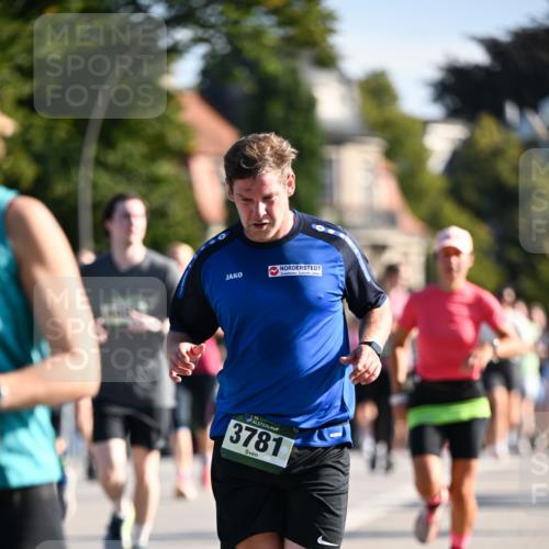 01.09.2024 - BARMER Alsterlauf Dr. Thomas Lammeyer http://msf.ph/oto/6901689 01.09.2024 09:38:57 Laufen 3781 meine-sportfotos.de