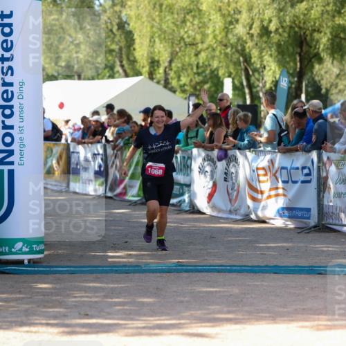 01.09.2024 - 17. Tribühne Triathlon Michael Strokosch http://msf.ph/oto/6901690 01.09.2024 10:59:50 Ziel 264, 1068 meine-sportfotos.de