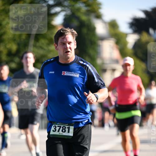 01.09.2024 - BARMER Alsterlauf Dr. Thomas Lammeyer http://msf.ph/oto/6901706 01.09.2024 09:38:57 Laufen 3781, 2 meine-sportfotos.de