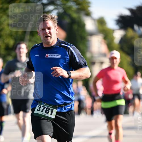 01.09.2024 - BARMER Alsterlauf Dr. Thomas Lammeyer http://msf.ph/oto/6901718 01.09.2024 09:38:57 Laufen 3781 meine-sportfotos.de