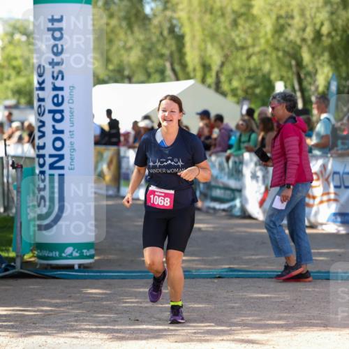 01.09.2024 - 17. Tribühne Triathlon Michael Strokosch http://msf.ph/oto/6901735 01.09.2024 10:59:52 Ziel 264, 1068 meine-sportfotos.de