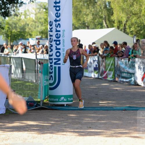 01.09.2024 - 17. Tribühne Triathlon Michael Strokosch http://msf.ph/oto/6901750 01.09.2024 10:59:56 Ziel 264, 1068 meine-sportfotos.de