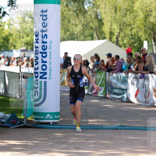 01.09.2024 - 17. Tribühne Triathlon Michael Strokosch http://msf.ph/oto/6901800 01.09.2024 11:00:14 Ziel 296, 302 meine-sportfotos.de